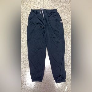 Black Vuori boyfriend jogger medium